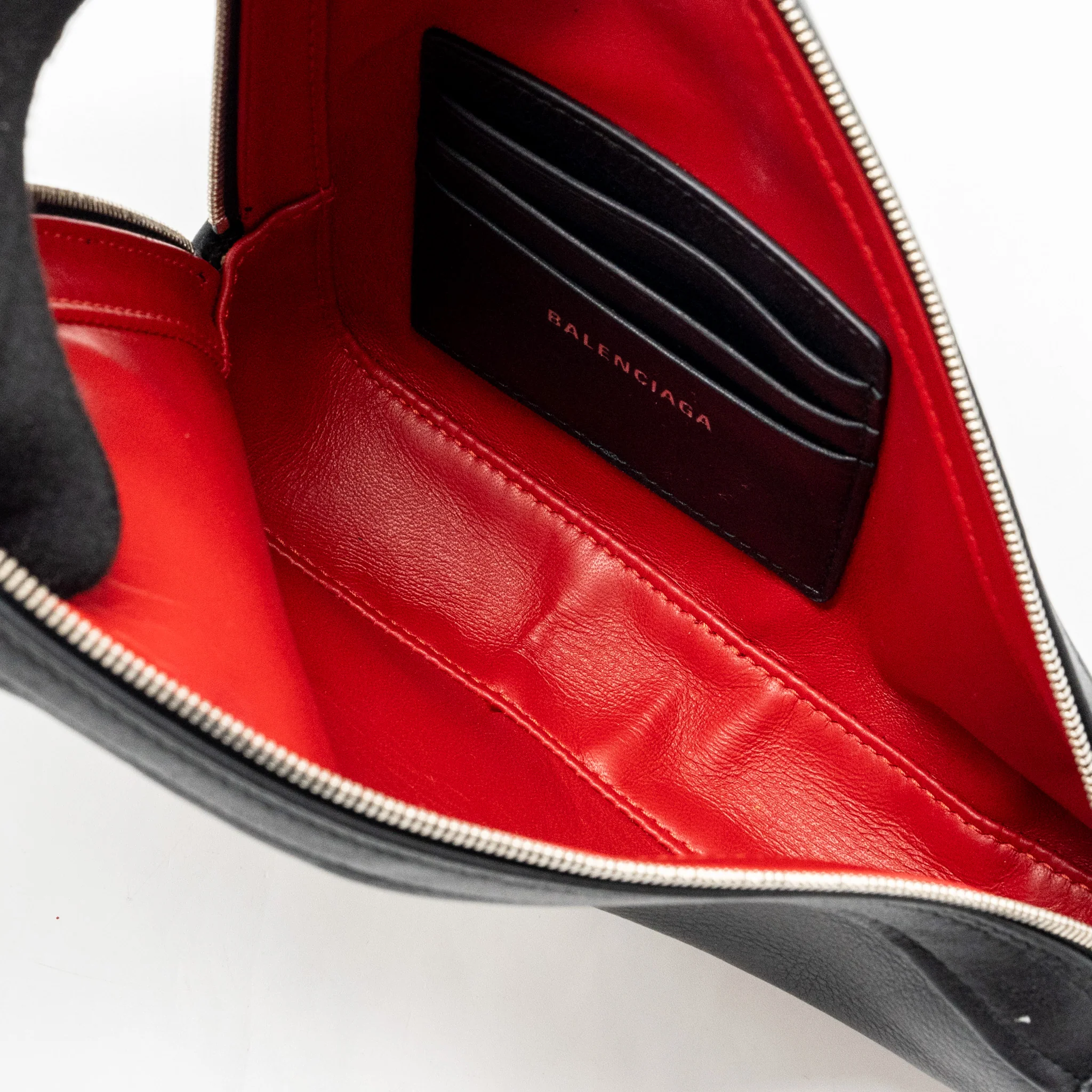 Balenciaga triangle zip clutch calfskin black SHW - Image 9