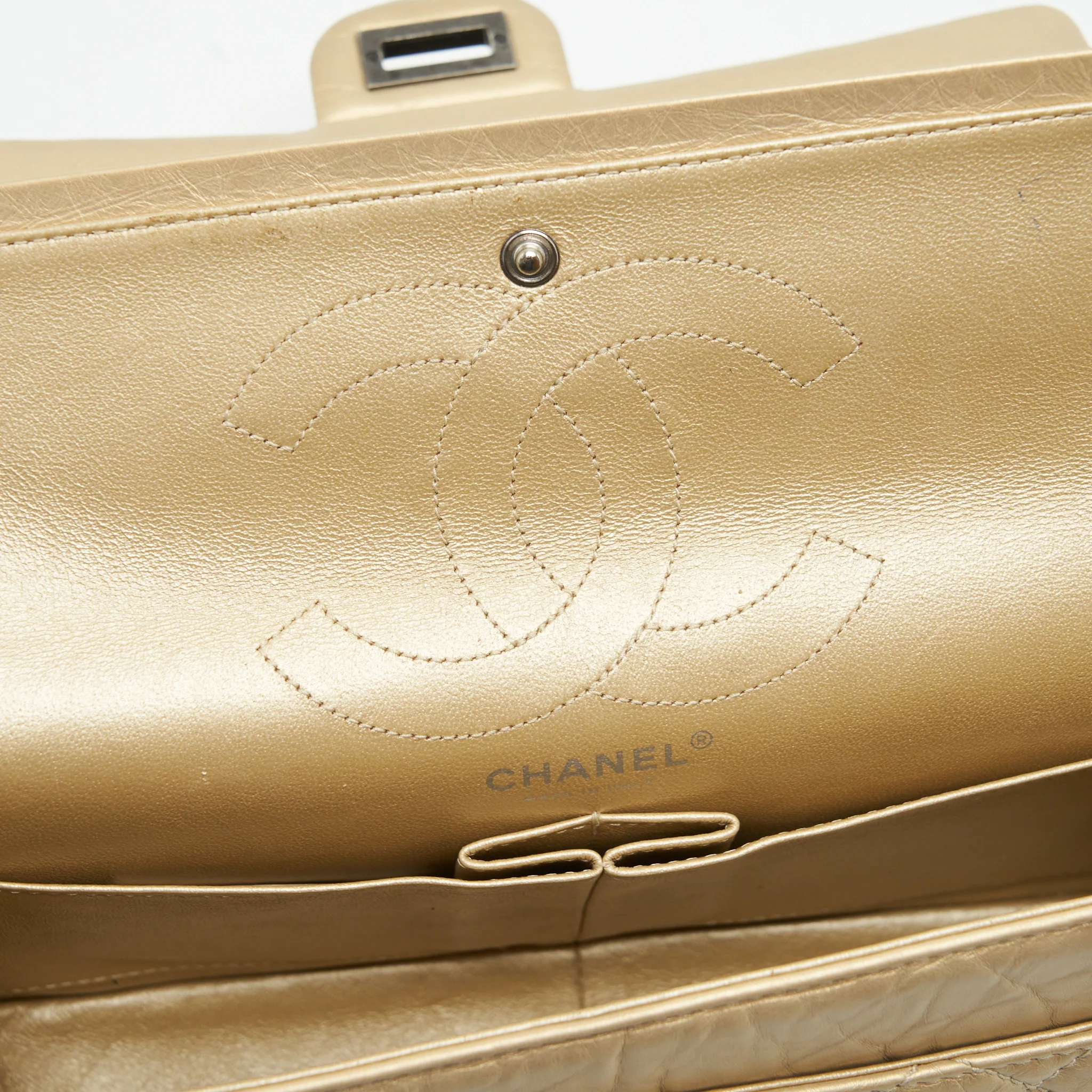 Chanel 2.55 Reissue 226 Double Flap Bag Ruthenium Hardware - Image 17