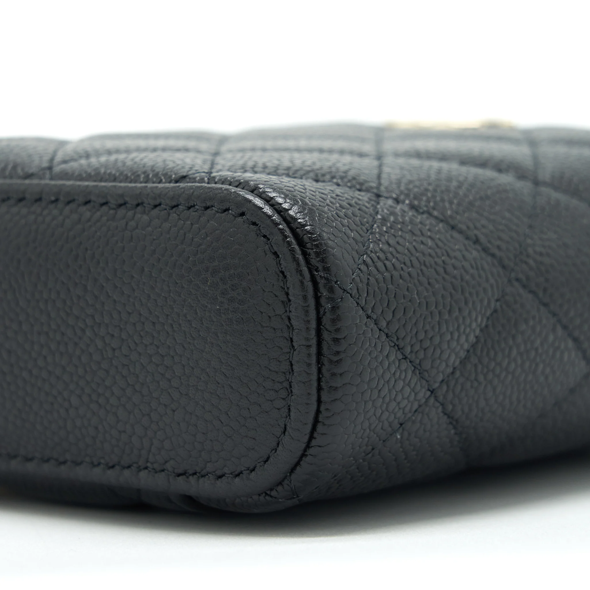 Chanel 22P Vertical Mini Vanity With CC Logo Chain Caviar Black LGHW - Image 6