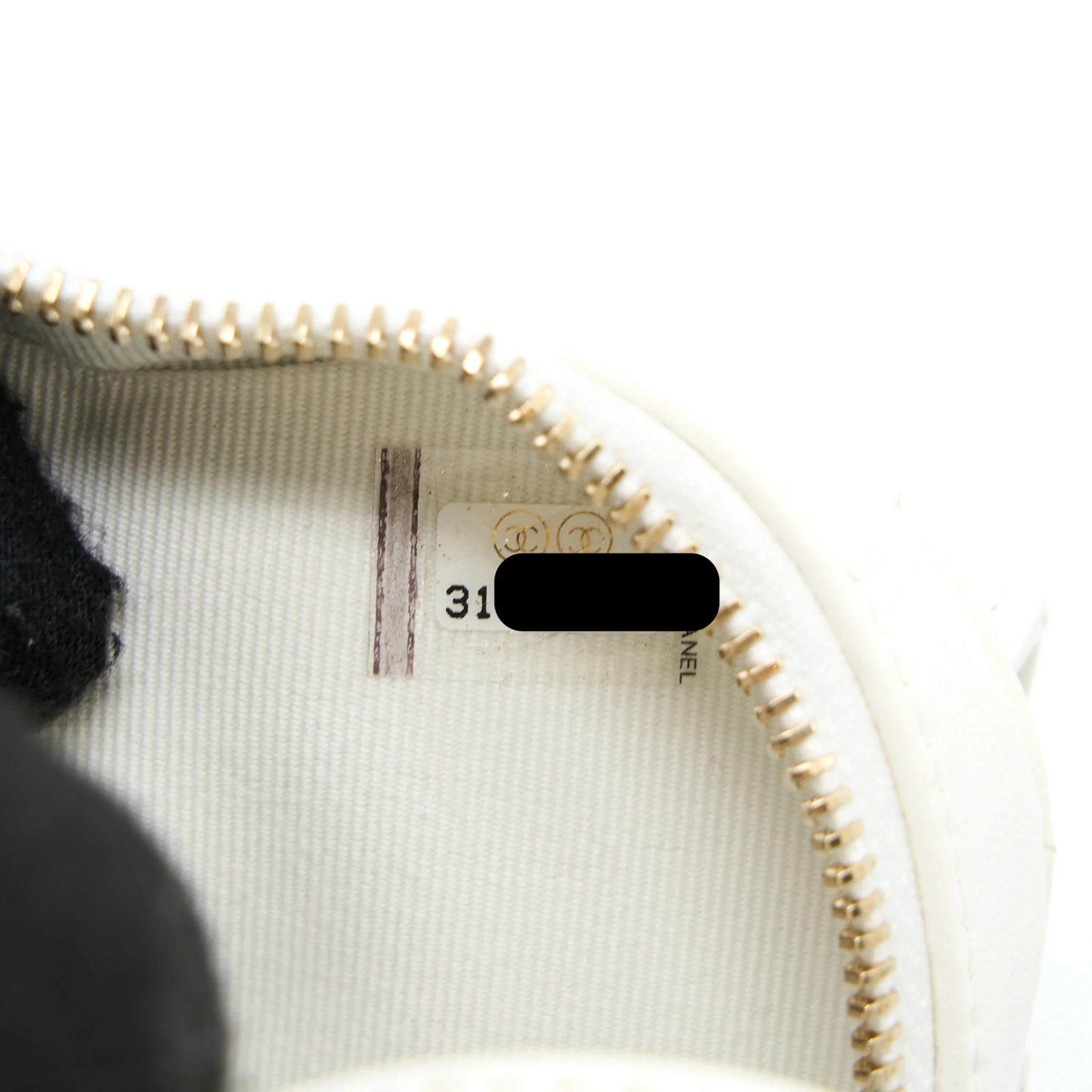 Chanel 22s Heart Belt Bag Lambskin White LGHW - Image 10