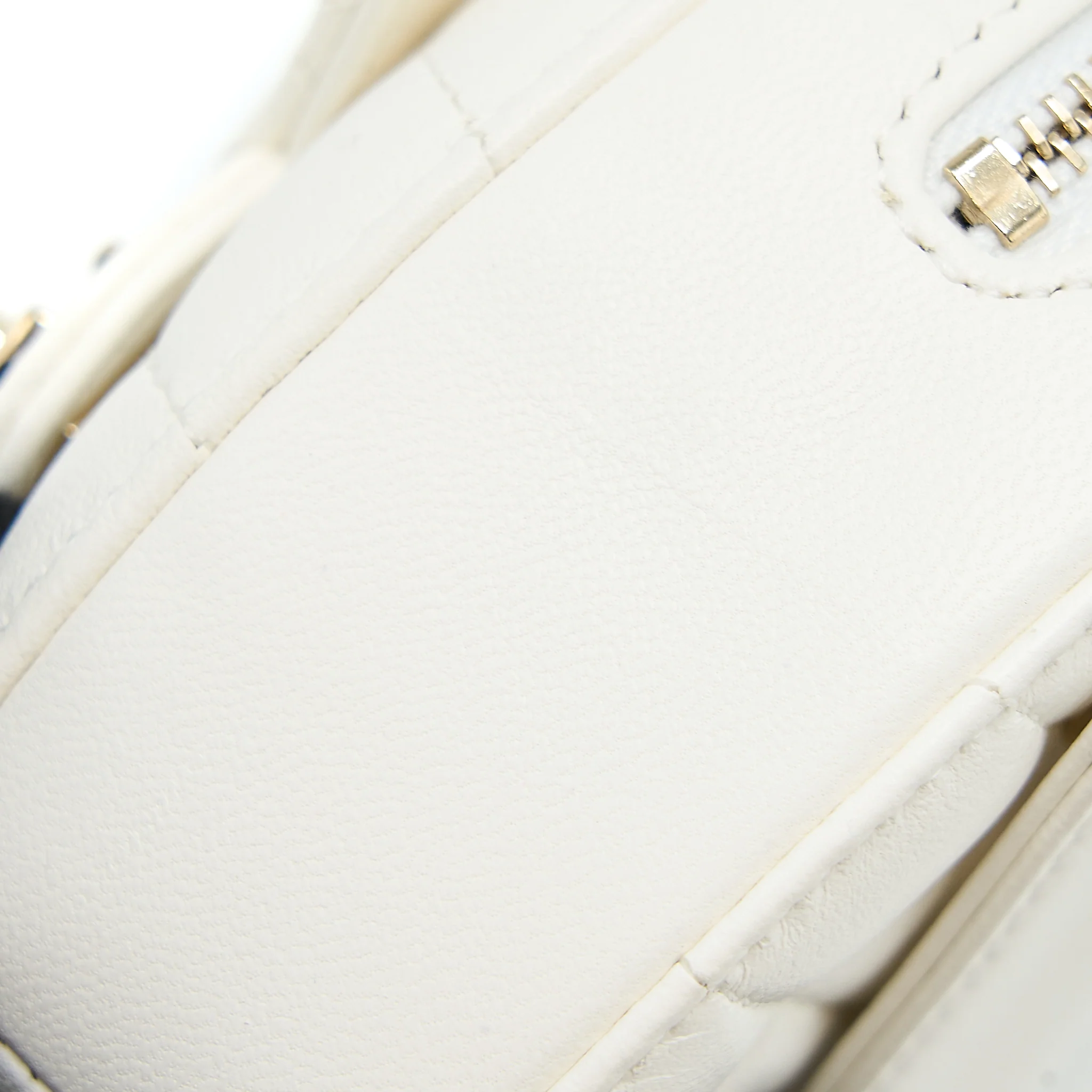 Chanel 22s Heart Belt Bag Lambskin White LGHW - Image 7