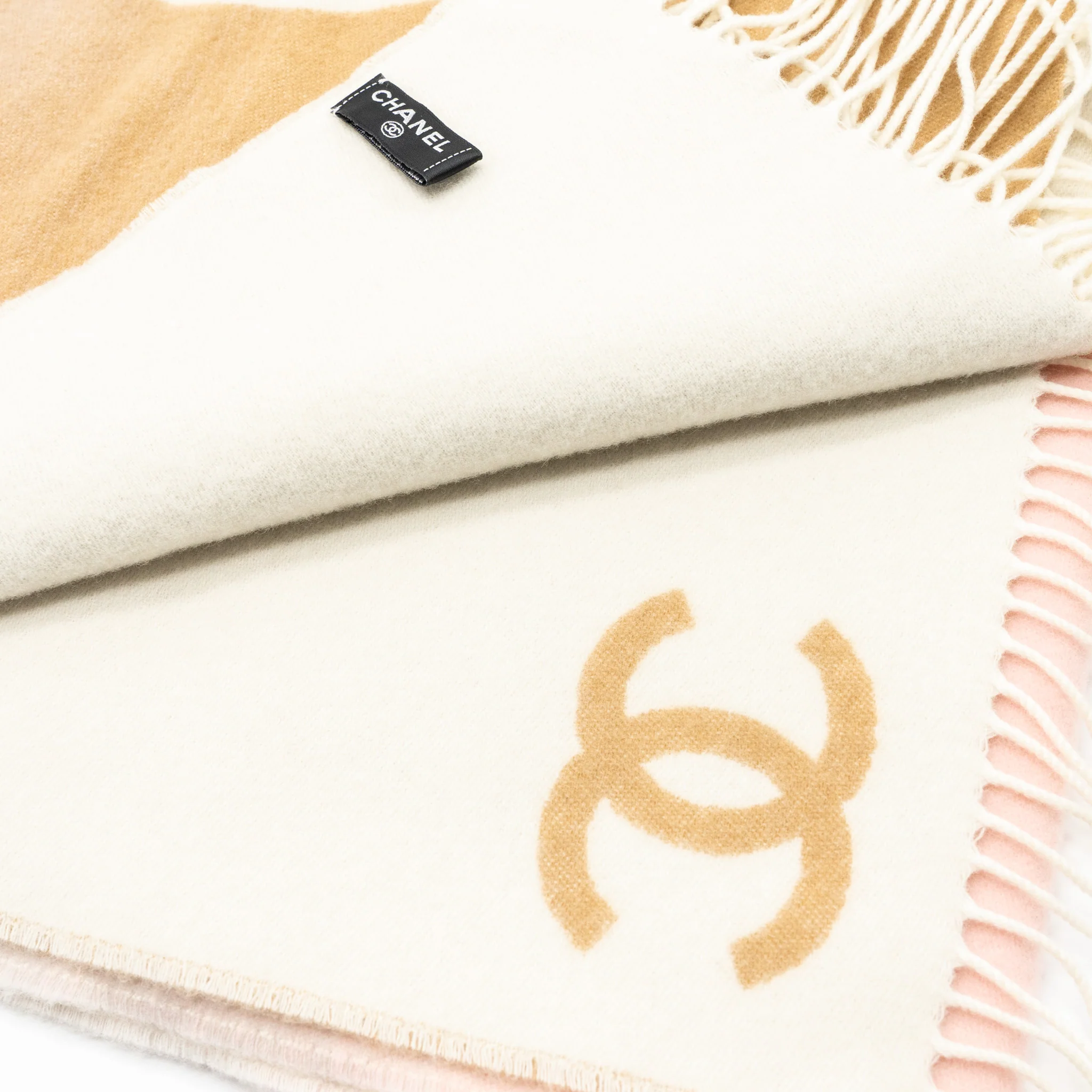Chanel Cashmere And Wool Multicolour Scarf Pink/ beige/ Cream - Image 4