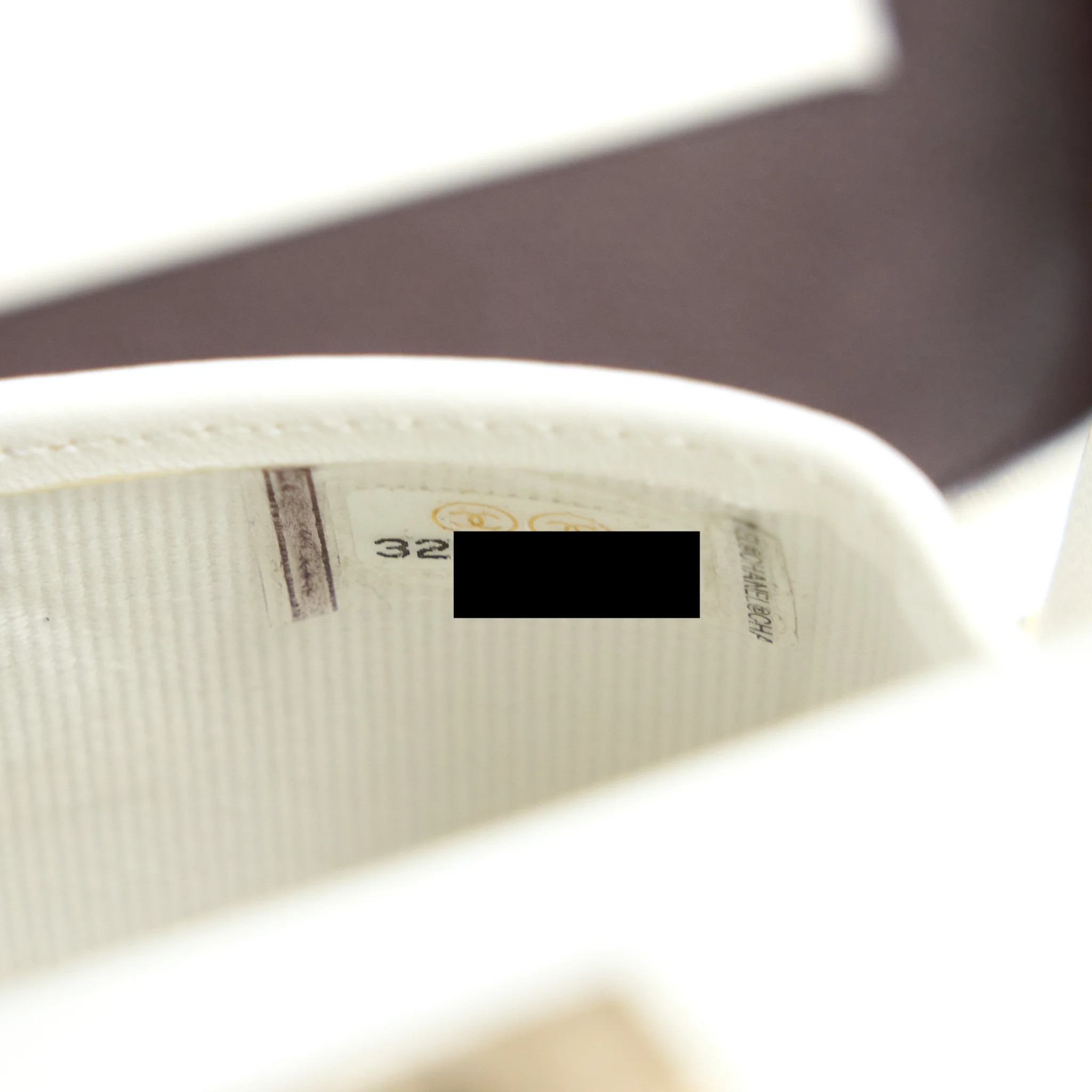 Chanel Quilted Clutch Bag Lambskin White LGHW - Image 10