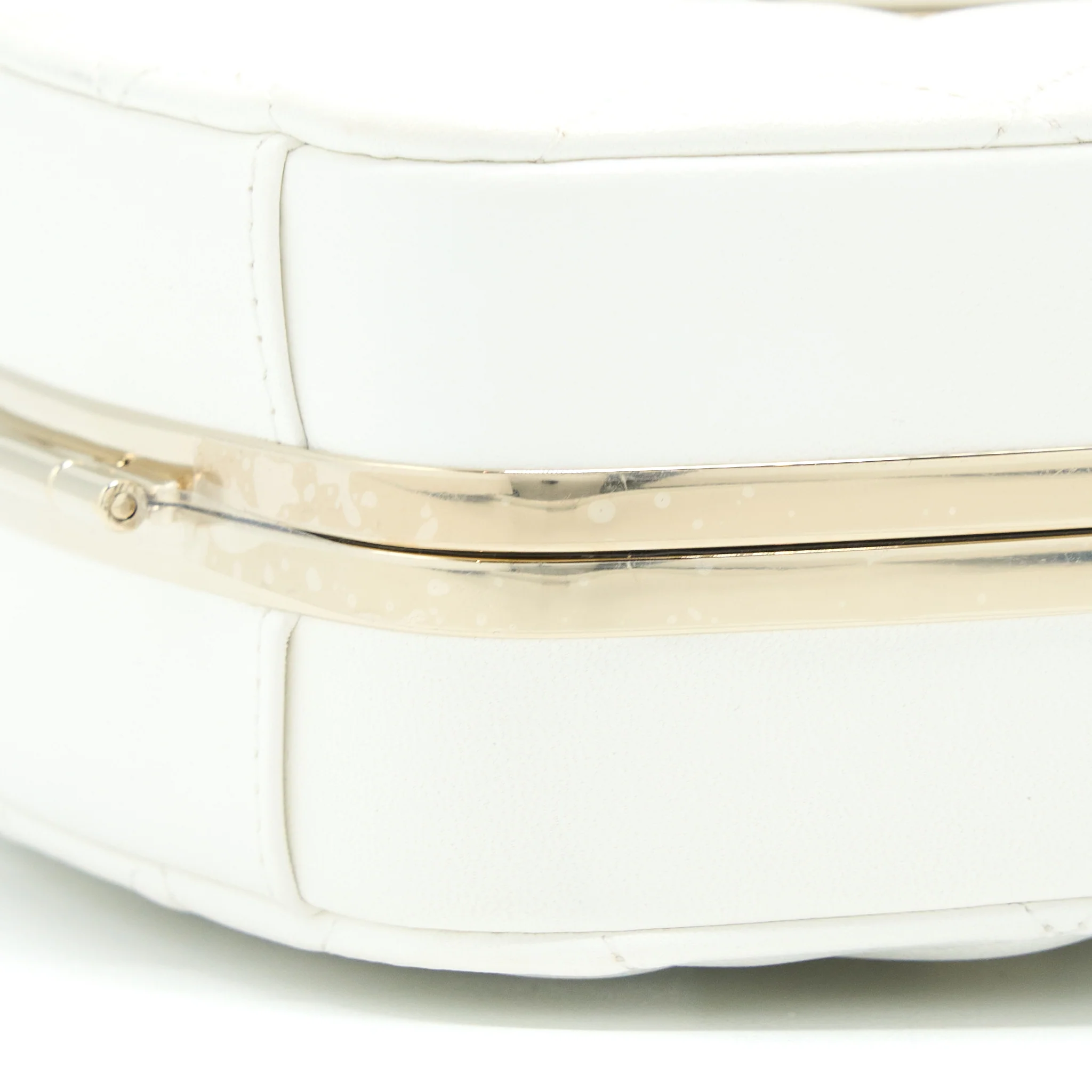 Chanel Quilted Clutch Bag Lambskin White LGHW - Image 5