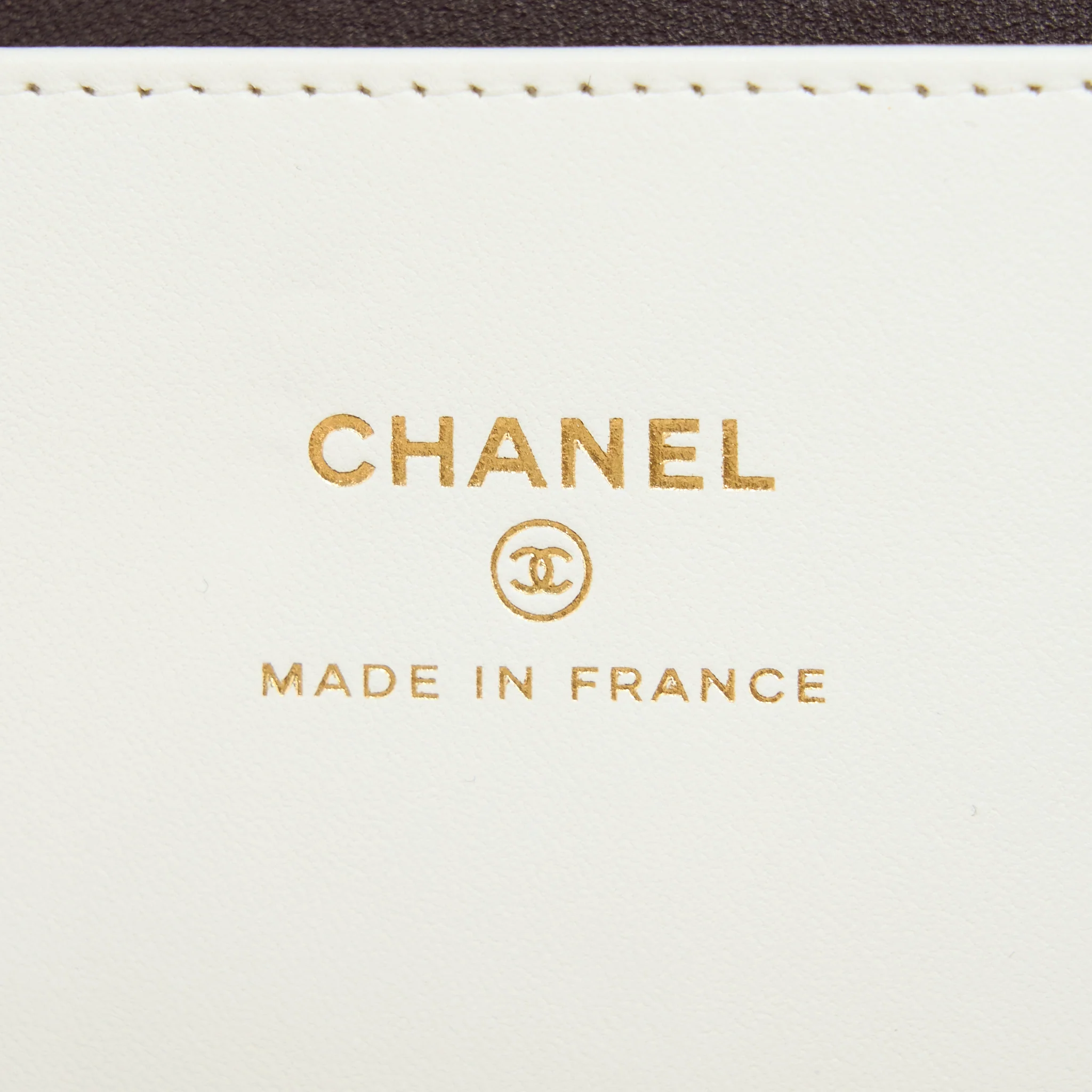 Chanel Quilted Clutch Bag Lambskin White LGHW - Image 9