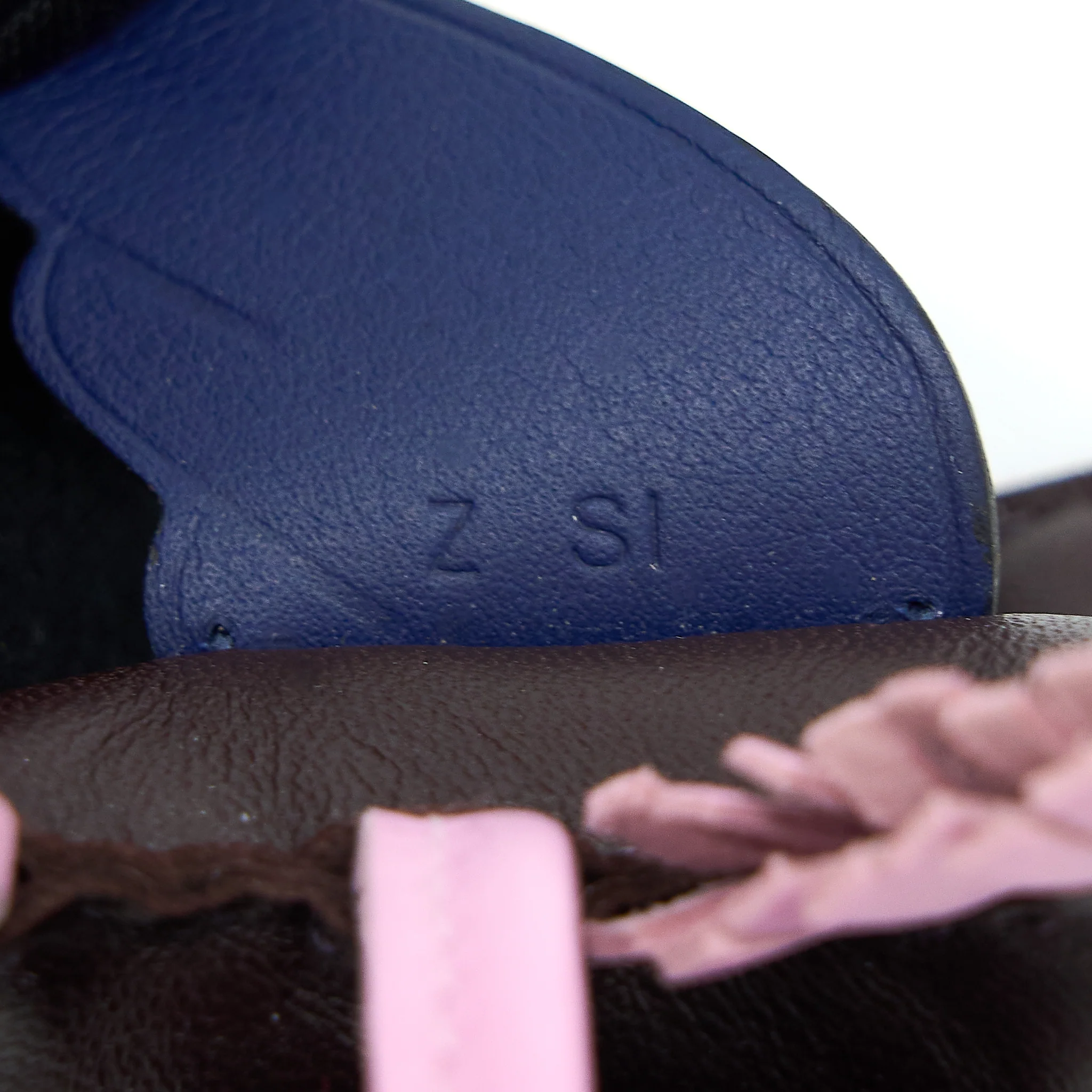 Hermes Rodeo Pegase PM Rouge Sellier/ Mauve Sylvestre / Blue Saphir - Image 4